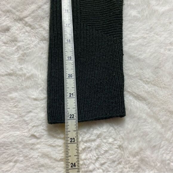 Athleta Black Hanover Knit V Neck Sweater Size XS - Picture 10 of 10